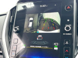 【マルチテレインモニター】車のフロントやサイドのカメラ画像を同時にモニター表示することで、悪路や狭い道を走行時でも周囲の状況確認ができ安心!本格SUVにうれしい装備です♪