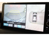 純正のマルチビューカメラが装備されています!上から見下ろしたような視界のカメラが駐車をサポートします!