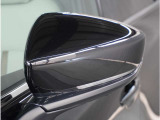 【ドアミラーウインカー】格好良さだけではなく対向車両からの視認性もよく安全に走行する為の安全装備のひとつです。