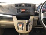 温度を設定すれば、自動で車内の温度管理をしてくれる優れものです♪ATミッションで運転楽々