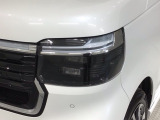 LEDヘッドライトは、点灯の瞬間から最大光量を発揮し、突然暗くなるトンネルなどでの安定感を高めます。