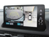 運転をしやすくする多彩な視界を手に入れるシステム。「見通しの悪い交差点での発進」「料金所などへの幅寄せ」「バック駐車」「縦列駐車」といった、多くの人が苦手意識を持ちやすいシーンで効果を発揮します。
