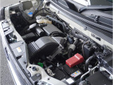 【エンジンルーム】スズキ自販島根では、末永く安心して乗って頂ける様に整備のスペシャリストがしっかり点検・整備して納車いたします。スズキ自販島根は県内8店舗で皆様のご来店お待ちしております。