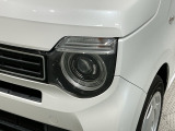 LEDヘッドライトは、点灯の瞬間から最大光量を発揮し、突然暗くなるトンネルなどでの安定感を高めます。
