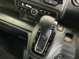 発進時から滑らかに加速する無段階変速のCVTはストップ&ゴーの多い街の中も快適です