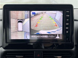 パノラミックビューモニター付きです。車両を上から見たような映像をディスプレイオーディオ画面に表示。運転席からの目視だけでは見にくい、車両周辺の状況をリアルタイムでしっかり確認できます。