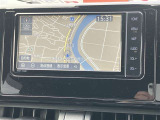 純正ナビを装備。タッチパネル式で使いやすく、お出かけもラクラクです。