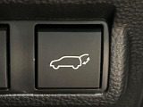 【パワーバックドア】スマートキーや運転席のボタンを押すだけでリアゲートが自動で開閉します!荷物を持っている時や、高い位置にあるバックドアを閉める際に便利な機能です♪