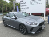 【50:50の重量配分】前後のタイヤにかかる車両重量を均等になる様に拘って設計。シャープで軽快なハンドリングを実現。ドライバーと車との一体感あるドライビングの歓びをご体感下さい!