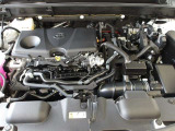 排気量は2500cc!エンジンとモーターが協調して走る先進のハイブリッドシステム。地球環境に優しいパワーユニットです!
