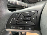ステアリングスイッチでオーディオ操作ができるほか、メーターディスプレイ表示の切り替えも可能です。