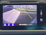 バックモニター付きで、車庫入れやバック時の後方確認をサポート。