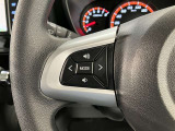 ナビゲーションに視線を移さず、ハンドルから手を離さず、運転に集中したまま手元でオーディオ操作できます♪