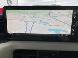 カーナビが装備されており、目的地までのルート案内や渋滞情報の確認がスムーズに行えます。