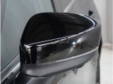 【ドアミラーウインカー】格好良さだけではなく対向車両からの視認性もよく安全に走行する為の安全装備のひとつです。
