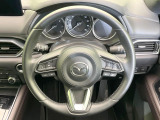【純正革巻きステアリング】上質な革を使用することで、手にしっかり馴染みとても運転しやすいハンドルです♪