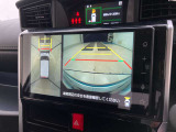 フロントカメラは運転席よりも前の視界を確保することで事前に危険を予知し、事故や衝突を防ぎます。