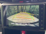 【バックカメラ】駐車時に後方がリアルタイム映像で確認できます。大型商業施設や立体駐車場での駐車時や、夜間のバック時に大活躍!運転スキルに関わらず、今や必須となった装備のひとつです!