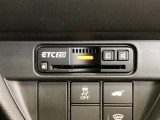 いまや快適なカーライフに欠かせないETCが付いています。
