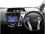 高いホールド性で運転姿勢が安定します。長距離ドライブでも疲れにくいのが魅力です。快適なドライビングライフをお送りください♪