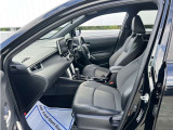 高いホールド性で運転姿勢が安定します。長距離ドライブでも疲れにくいのが魅力です。快適なドライビングライフをお送りください♪