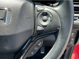 Hondaセンシングの機能のひとつ、アダプティブクルーズコントロール付!アクセルから足を離しても設定したスピードと前車との車間を保ち走行してくれます!車線維持もアシスト☆高速道路で疲労軽減ですね☆