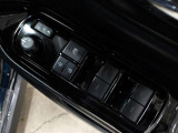 全席オートパワーウィンドウ☆窓の全閉全開が自動で出来るので便利ですよ♪