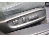 高級車の代名詞!電動シートが装備されています!