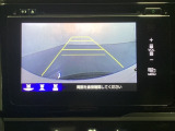 バックでの車庫入れも安心です! リアカメラが付いているバックモニター付のナビを装備しております。操作線もついており距離感も画面から確認できます。
