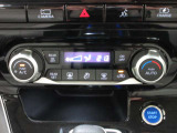 オートエアコンでお好みの温度になり、運転に集中できます。