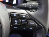 レーダークルーズコントロール(全車速追従機能付)付きです。車速に応じて追従支援してくれるので、ロングドライブも快適です。詳細は販売店スタッフまでおたずねください。