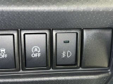 アイドリングストップ機能がついているので、停車時にエンジンを止めて燃料消費を抑えます。環境にもお財布に優しいですね♪