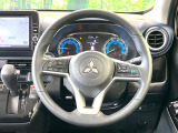 【純正革巻きステアリング】上質な革を使用することで、手にしっかり馴染みとても運転しやすいハンドルです♪