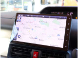 『1台』のお車に対して、3名体制で日々議論を重ね仕入れを行っております。