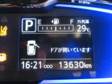たとえばダイハツのお店にある、たくさんのスマアシ搭載車は、正常に作動する事をしっかり確認します。