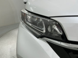 LEDヘッドライトは、点灯の瞬間から最大光量を発揮し、突然暗くなるトンネルなどでの安定感を高めます。