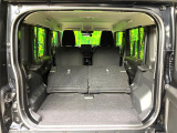 普段のお買い物や通勤、送迎等に十分な荷室スペースを確保しております。セカンドシートを倒すと、大きな荷物の積載も可能です♪