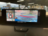 【360&deg;ビューモニター】専用のカメラにより、上から見下ろしたような視点で360度クルマの周囲を確認することができます☆死角部分も確認しやすく、狭い場所での切り返しや駐車もスムーズに行えます。