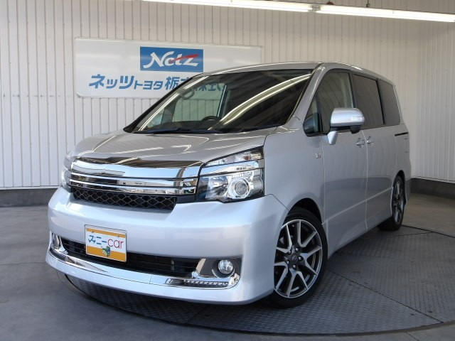 トヨタ ヴォクシー 