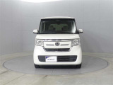 車両価格は、点検・整備費用を含みます。また、ナンバー取得登録・車庫証明の手続きに必要な代行手数料以外、余分な手数料はいただきません。※税金・法定費用・自賠責保険・リサイクル預託金は別途必要です。