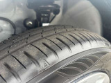 車もバイクも自転車も、タイヤはとても重要なところです! 我々にとっては、履き物と同じですから! (^^♪