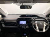 シンプルながら機能性あふれる運転席廻りです。視界性もよく、運転しやすいですよ。