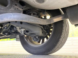 お車を安心してお乗りいただく為には、足回りの定期点検が欠かせません。サービスサポート(有償保証)では無料点検もご提供しており、安心のカーライフをお過ごしいただけるサポート体制が整っています。