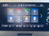 Honda CONNECTディスプレーはナビ、スマホ連携、車両情報表示、各種設定操作を一つに集約した高機能タッチパネル。直感的に使える便利なインターフェースです。