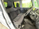 ドライバーによって運転しやすいポジションは異なり、あの車はどうなのか不安なこともありますよね。気になるお車は店頭で乗り込んでご確認いただけます♪
