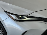 LEDヘッドライトです。デザイン性がよくとても明るいので、夜間の走行や悪天候でも安心です。しかも長寿命!