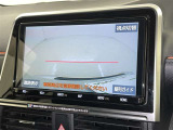 バックモニター付なので後退時に後方が見えるので安心。 車は構造上、死角がたくさんなので万が一を考えると必須ですね。 あくまで補助の為の装備、バックは目視で確認する事が重要ですよ。