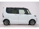 県内13店舗にて常時500台以上ダイハツ車を展示中です。見て、触って、納得のいく一台をぜひ見つけてください。