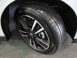 185/55R16インチ純正アルミホイール。