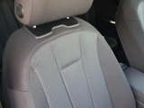 Audi正規ディーラーが高品質をお約束。高度な訓練・教育を受けたAudi専任メカニックが、100項目にもおよぶ精密な点検を実施。すべてクリアしたAudi車だけ、あなたのお手元に届けられるのです